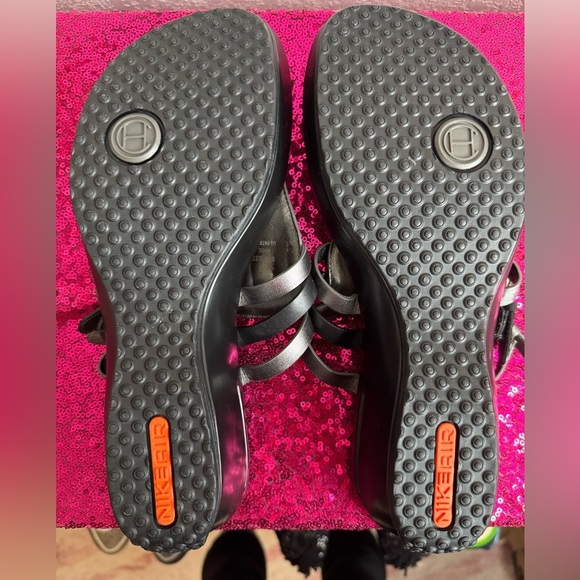 COLE HAAN 🩶 Metallic & Black Women's Slip-On Sandals (Size 11) - Picture 8 of 11